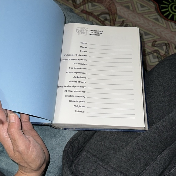 American medical association Family medical guide 1982 - Picture 5 of 8